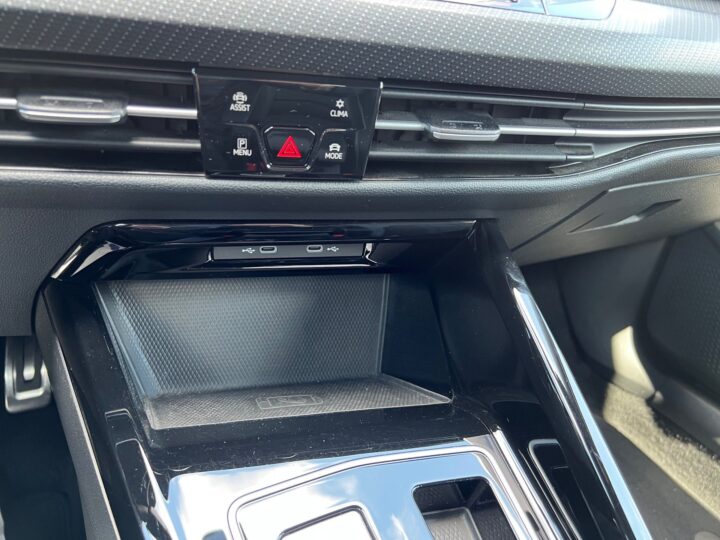 Abbildung Fahrzeugdetailansicht Volkswagen Golf Variant - Nr. 29