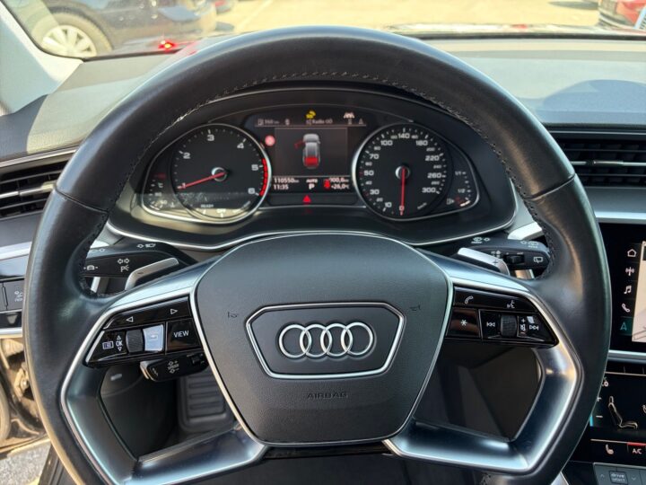 Abbildung Fahrzeugdetailansicht Audi A6 - Nr. 15
