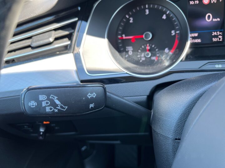Abbildung Fahrzeugdetailansicht Volkswagen Passat Variant - Nr. 44