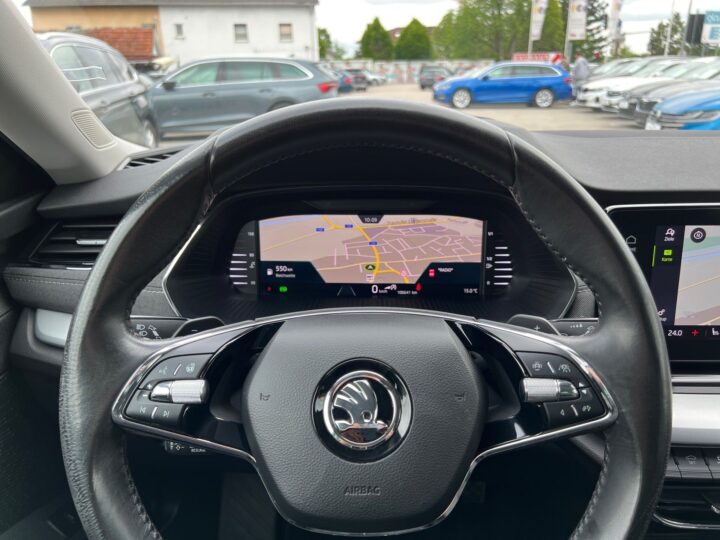 Abbildung Fahrzeugdetailansicht Skoda Octavia - Nr. 15