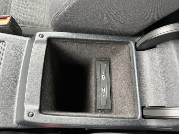 Abbildung Fahrzeugdetailansicht Volkswagen Passat Variant - Nr. 44