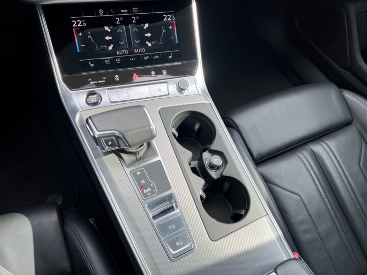 Abbildung Fahrzeugdetailansicht Audi A6 - Nr. 29