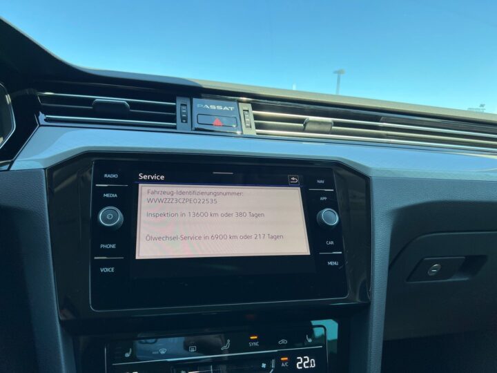 Abbildung Fahrzeugdetailansicht Volkswagen Passat Variant - Nr. 26