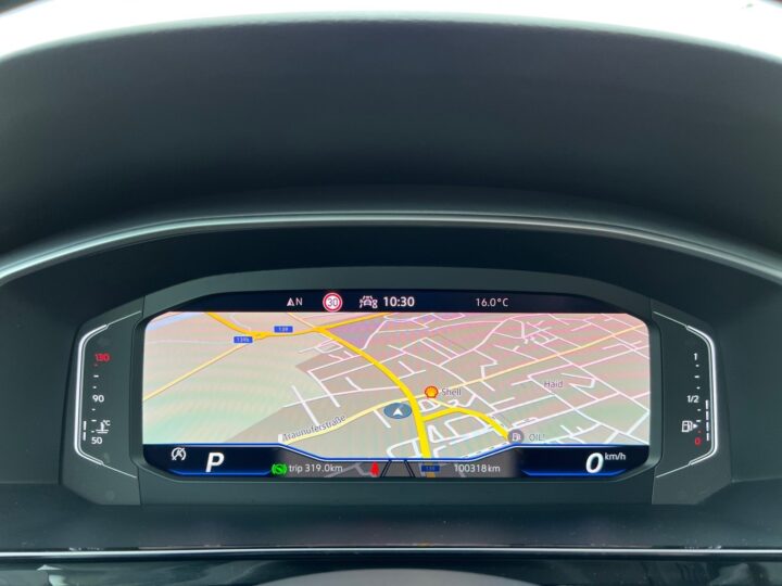 Abbildung Fahrzeugdetailansicht Volkswagen Arteon - Nr. 16