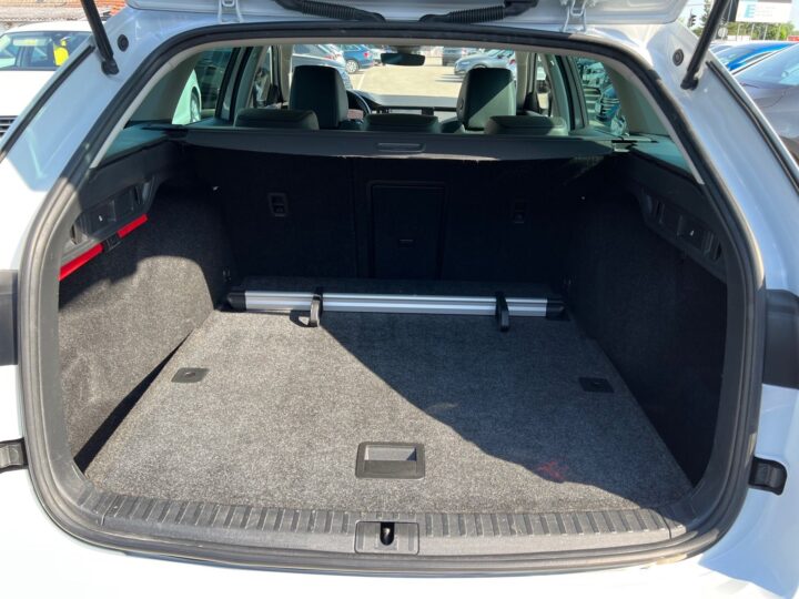 Abbildung Fahrzeugdetailansicht Skoda Octavia - Nr. 14