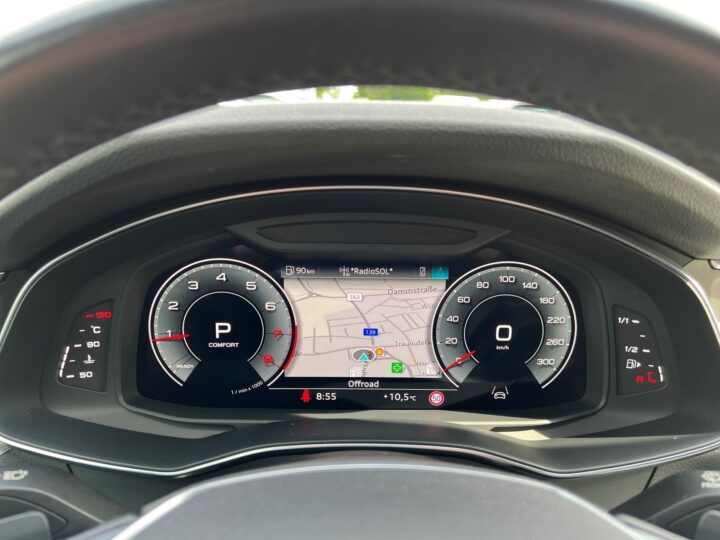Abbildung Fahrzeugdetailansicht Audi A6 - Nr. 16