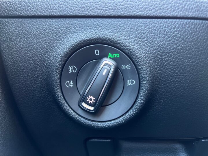Abbildung Fahrzeugdetailansicht Skoda Superb - Nr. 47