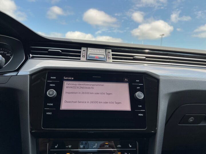 Abbildung Fahrzeugdetailansicht Volkswagen Passat Variant - Nr. 24