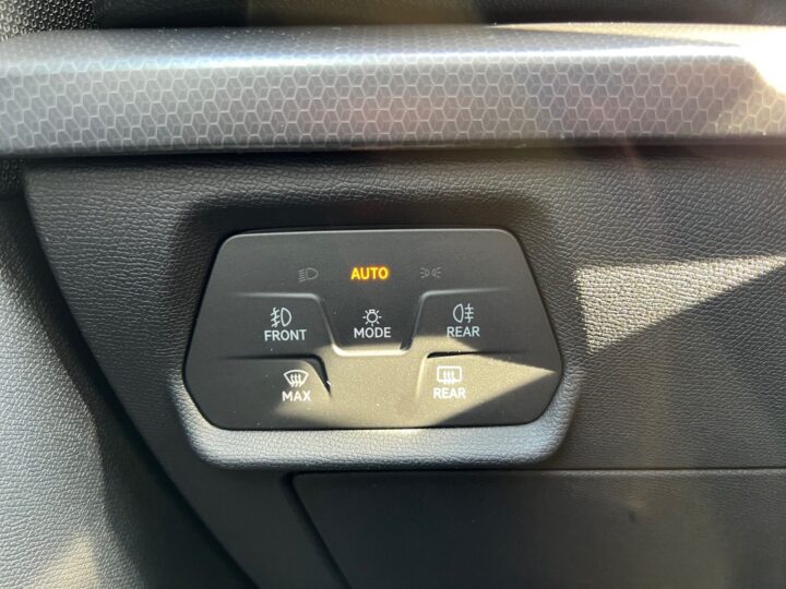 Abbildung Fahrzeugdetailansicht SEAT Leon - Nr. 41