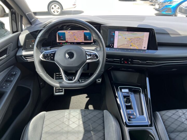 Abbildung Fahrzeugdetailansicht Volkswagen Golf Variant - Nr. 10