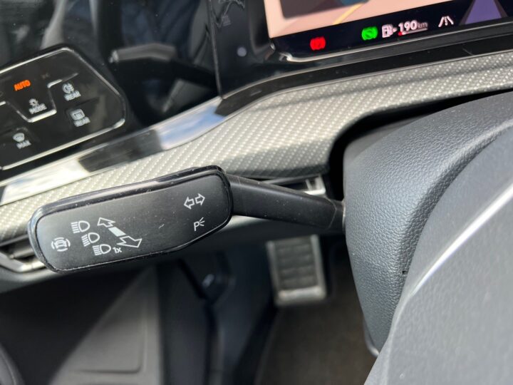 Abbildung Fahrzeugdetailansicht Volkswagen Golf Variant - Nr. 42