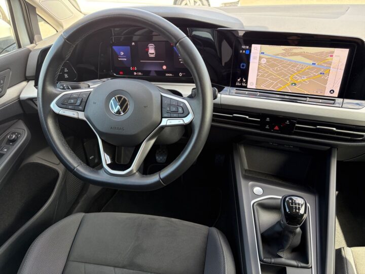 Abbildung Fahrzeugdetailansicht Volkswagen Golf Variant - Nr. 10