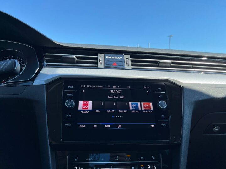 Abbildung Fahrzeugdetailansicht Volkswagen Passat Variant - Nr. 19