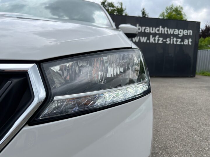 Abbildung Fahrzeugdetailansicht Skoda Fabia - Nr. 32