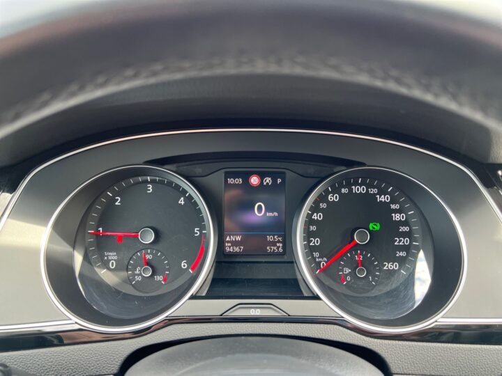 Abbildung Fahrzeugdetailansicht Volkswagen Passat Variant - Nr. 16