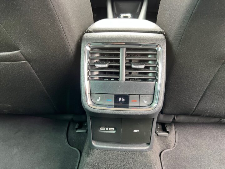 Abbildung Fahrzeugdetailansicht Skoda Octavia - Nr. 34