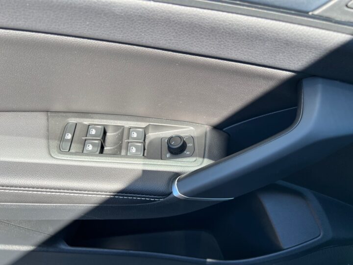 Abbildung Fahrzeugdetailansicht Volkswagen Touran - Nr. 30