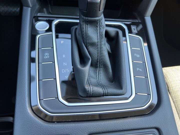 Abbildung Fahrzeugdetailansicht Volkswagen Passat Variant - Nr. 29
