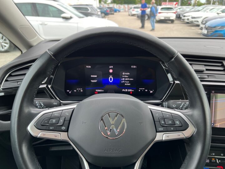 Abbildung Fahrzeugdetailansicht Volkswagen Touran - Nr. 15