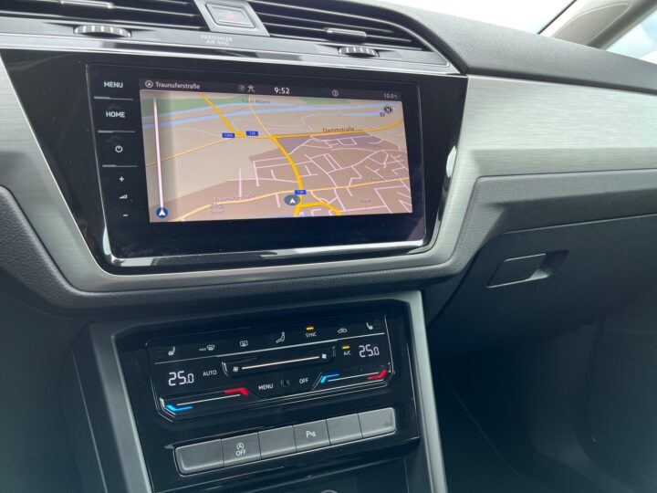 Abbildung Fahrzeugdetailansicht Volkswagen Touran - Nr. 25