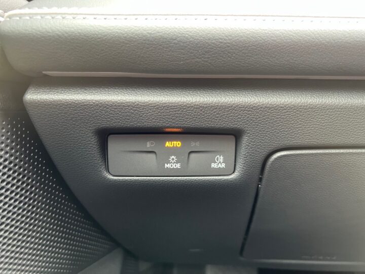 Abbildung Fahrzeugdetailansicht Volkswagen Passat Variant - Nr. 44
