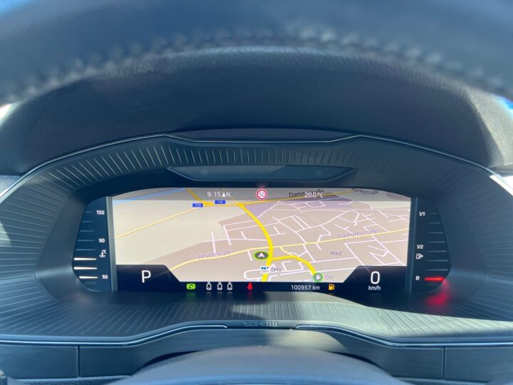 Abbildung Fahrzeugdetailansicht Skoda Superb - Nr. 16