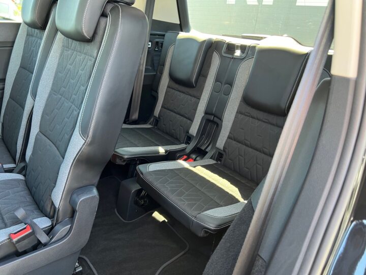 Abbildung Fahrzeugdetailansicht Volkswagen Touran - Nr. 14
