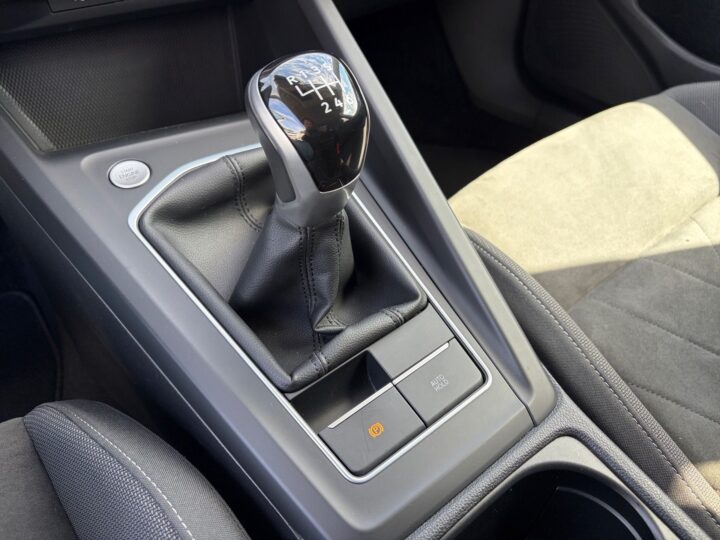 Abbildung Fahrzeugdetailansicht Volkswagen Golf Variant - Nr. 23