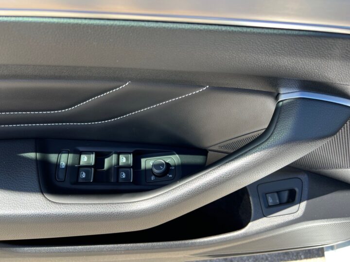 Abbildung Fahrzeugdetailansicht Volkswagen Passat Variant - Nr. 32