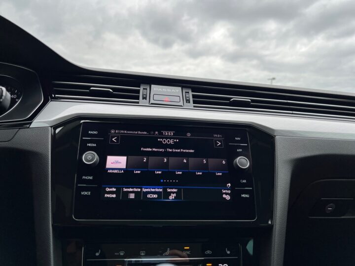 Abbildung Fahrzeugdetailansicht Volkswagen Passat Variant - Nr. 19