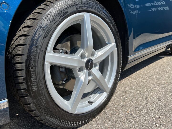 Abbildung Fahrzeugdetailansicht Volkswagen Passat Variant - Nr. 37