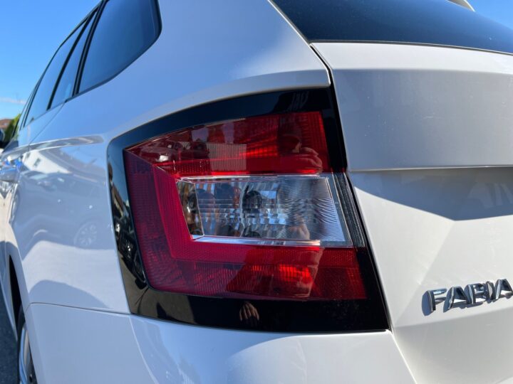 Abbildung Fahrzeugdetailansicht Skoda Fabia - Nr. 36
