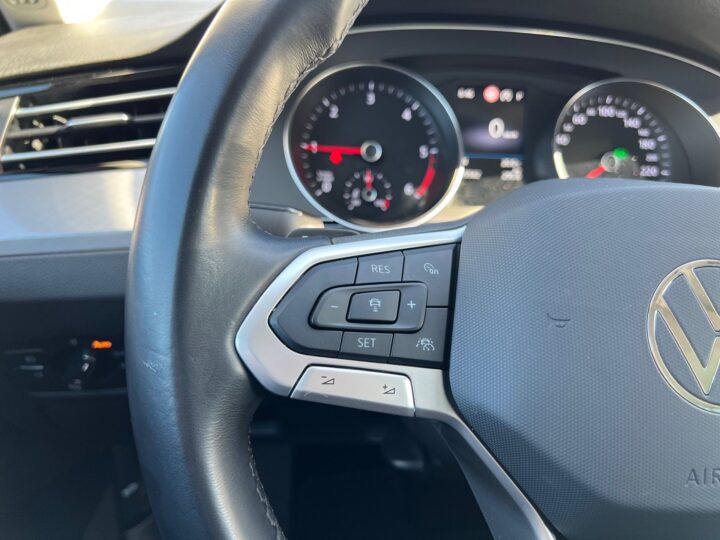 Abbildung Fahrzeugdetailansicht Volkswagen Passat Variant - Nr. 41