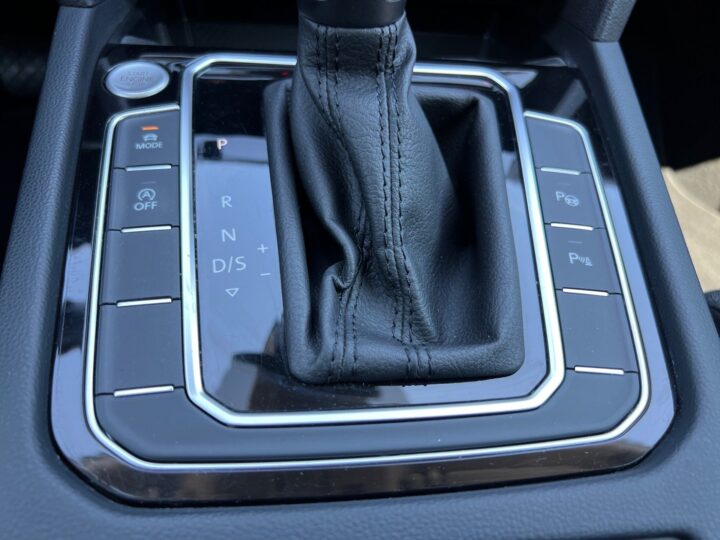 Abbildung Fahrzeugdetailansicht Volkswagen Passat Variant - Nr. 29