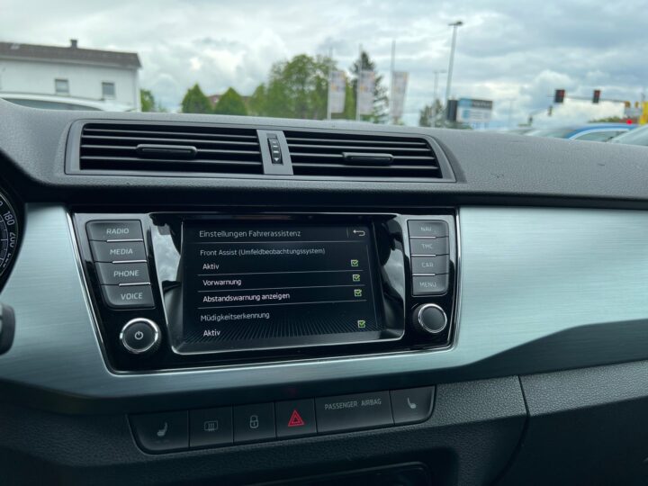 Abbildung Fahrzeugdetailansicht Skoda Fabia - Nr. 23