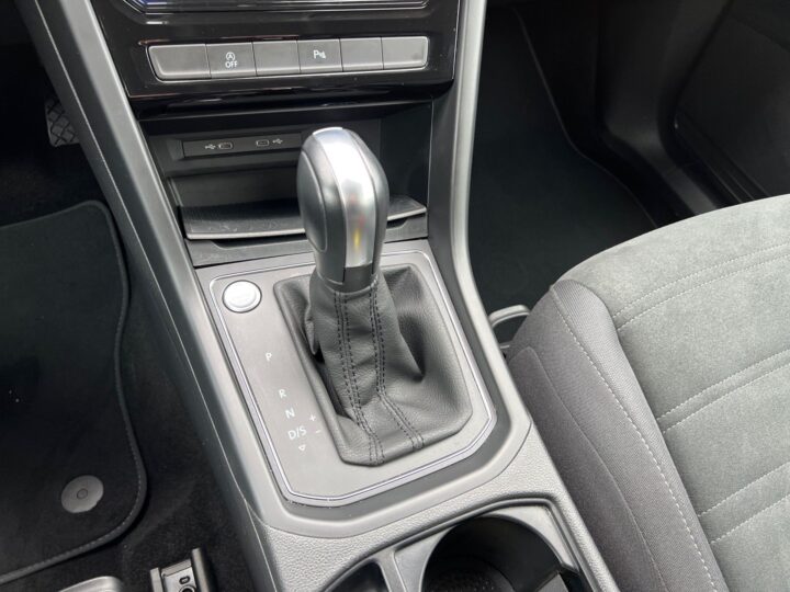 Abbildung Fahrzeugdetailansicht Volkswagen Touran - Nr. 29
