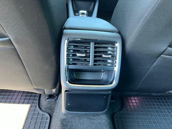 Abbildung Fahrzeugdetailansicht Skoda Octavia - Nr. 33