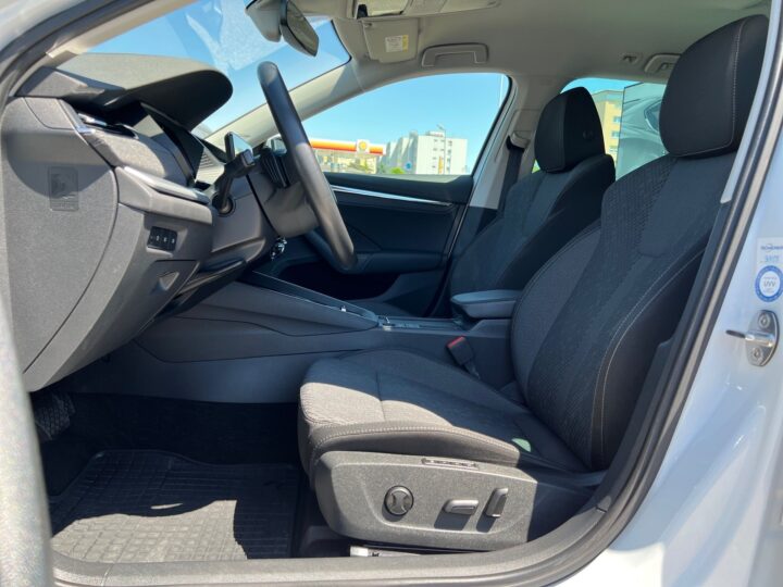 Abbildung Fahrzeugdetailansicht Skoda Octavia - Nr. 12