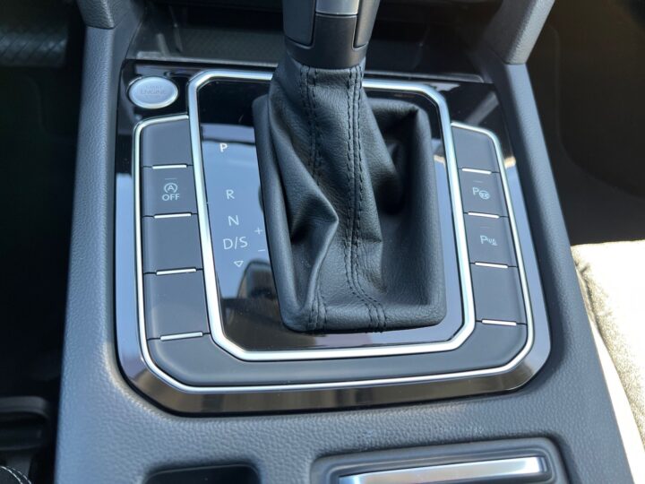 Abbildung Fahrzeugdetailansicht Volkswagen Passat Variant - Nr. 29
