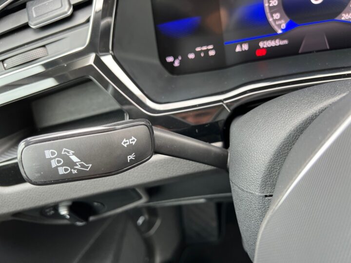 Abbildung Fahrzeugdetailansicht Volkswagen Touran - Nr. 44