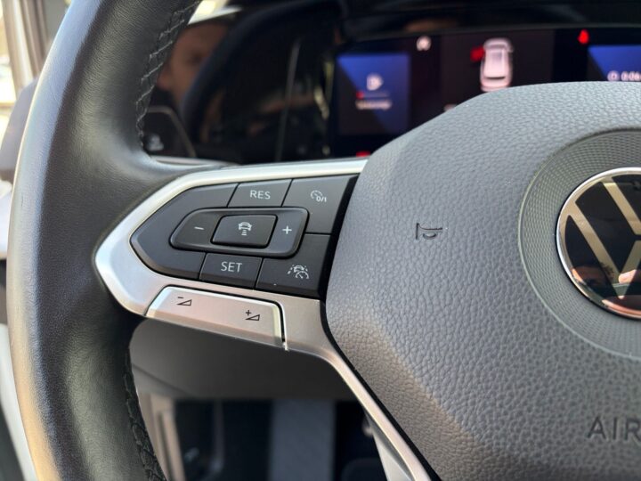 Abbildung Fahrzeugdetailansicht Volkswagen Golf Variant - Nr. 25