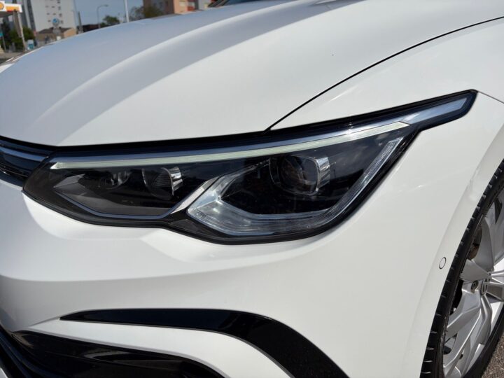 Abbildung Fahrzeugdetailansicht Volkswagen Golf Variant - Nr. 34