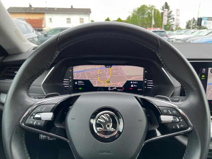 Abbildung Fahrzeugdetailansicht Skoda Octavia - Nr. 15