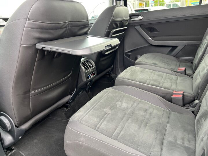 Abbildung Fahrzeugdetailansicht Volkswagen Touran - Nr. 34