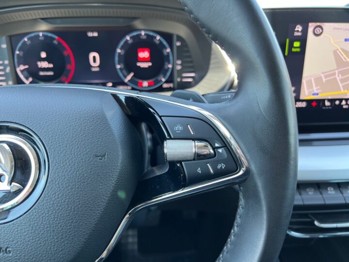 Abbildung Fahrzeugdetailansicht Skoda Octavia - Nr. 41