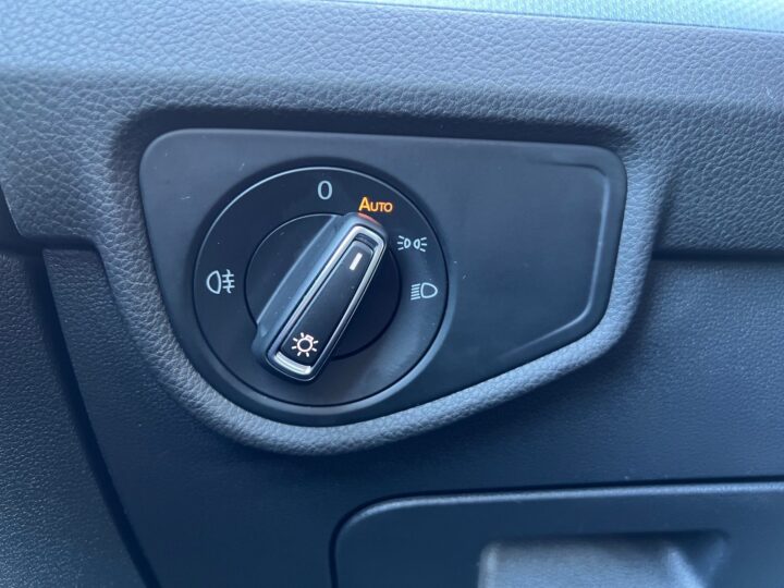 Abbildung Fahrzeugdetailansicht Volkswagen Touran - Nr. 44