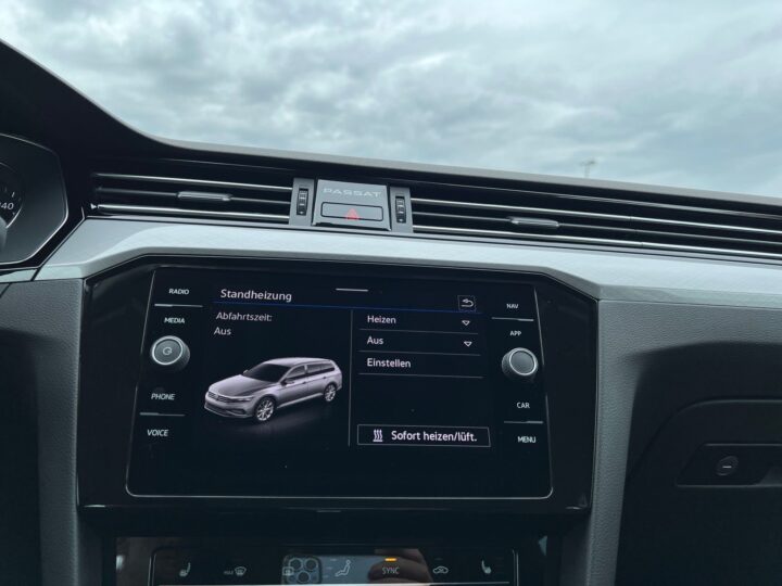 Abbildung Fahrzeugdetailansicht Volkswagen Passat Variant - Nr. 26