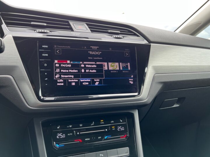 Abbildung Fahrzeugdetailansicht Volkswagen Touran - Nr. 20