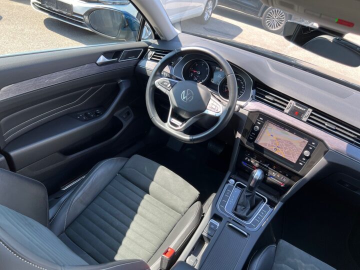 Abbildung Fahrzeugdetailansicht Volkswagen Passat Variant - Nr. 11