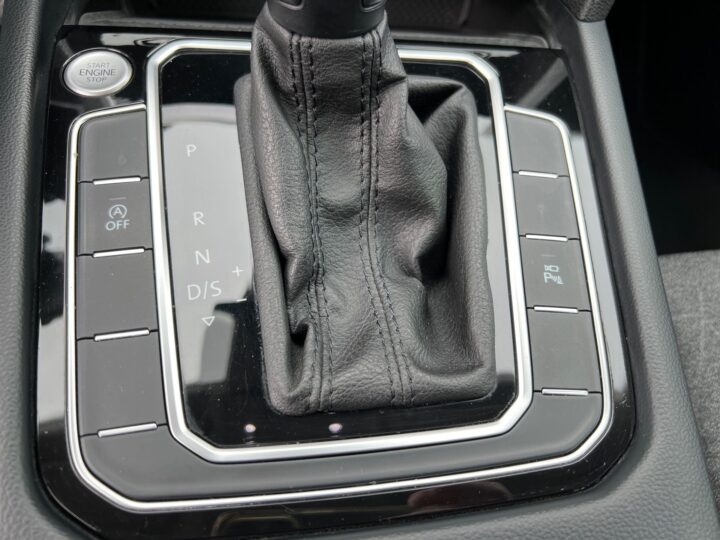 Abbildung Fahrzeugdetailansicht Volkswagen Passat Variant - Nr. 42
